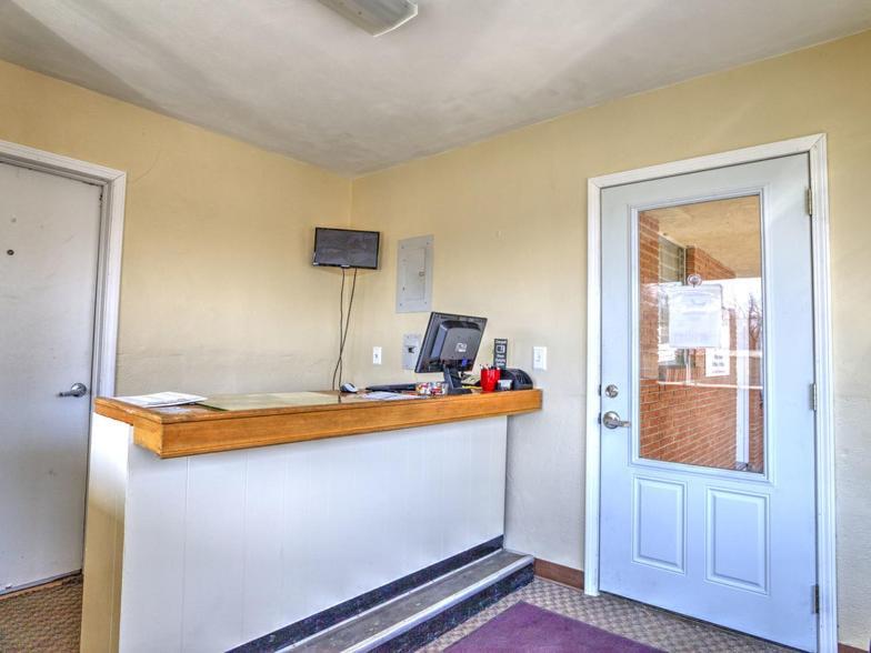 Windsor Crossroads Motel Extérieur photo